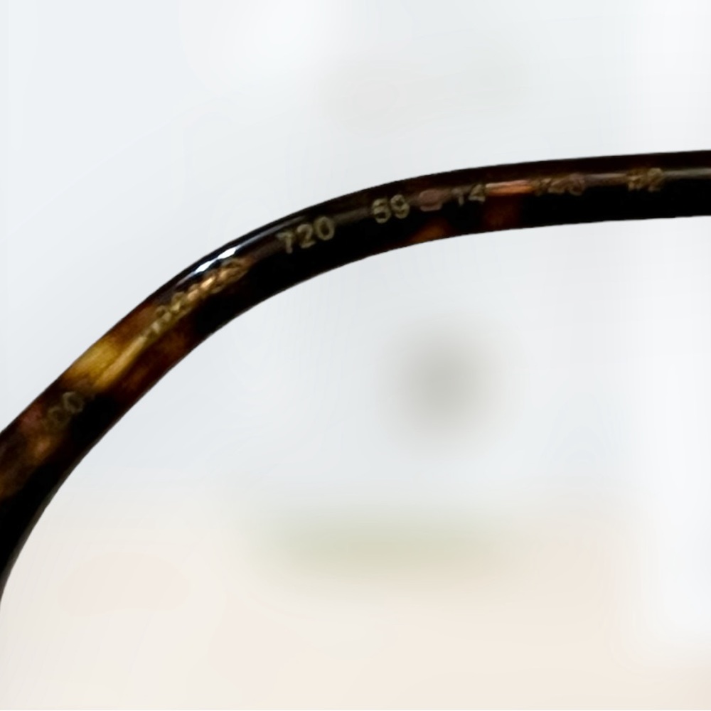 Victoria Beckham Double Bridge V-Line Navigator In Gold-Tortoise- 59mm $325 New - Picture 10 of 14